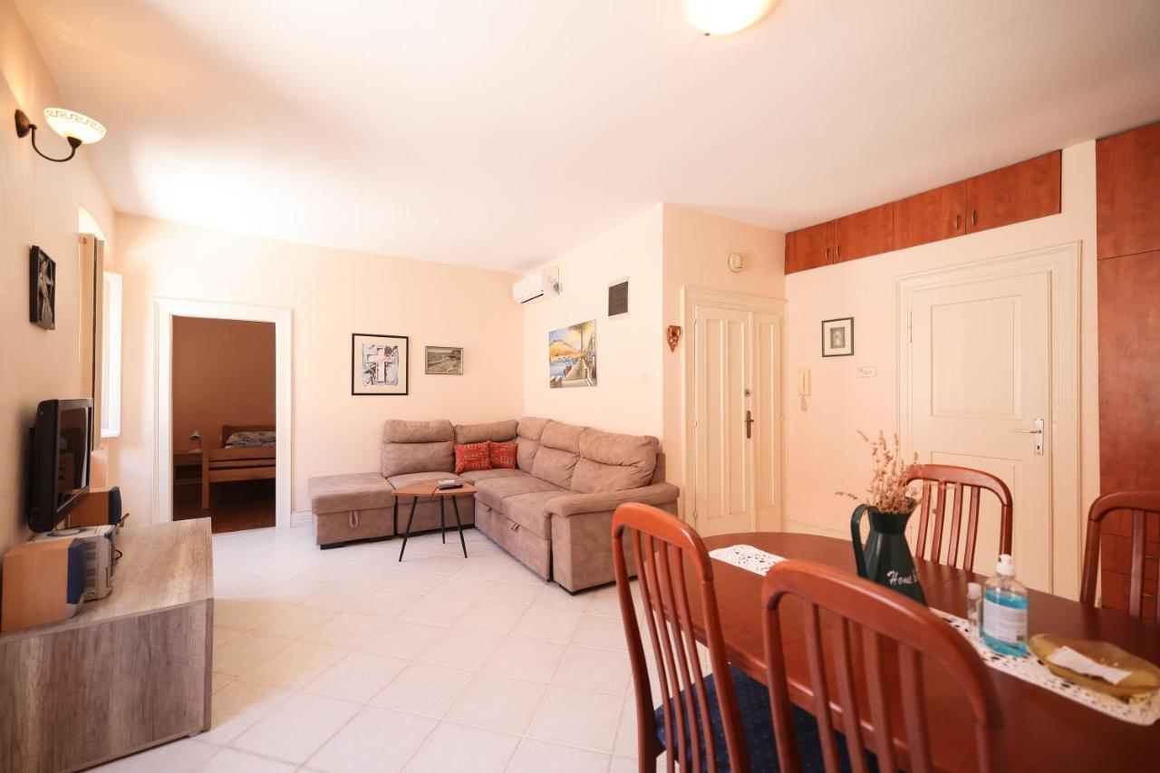 Two Bedroom Apartment In City Center Igor Zadar Exterior photo
